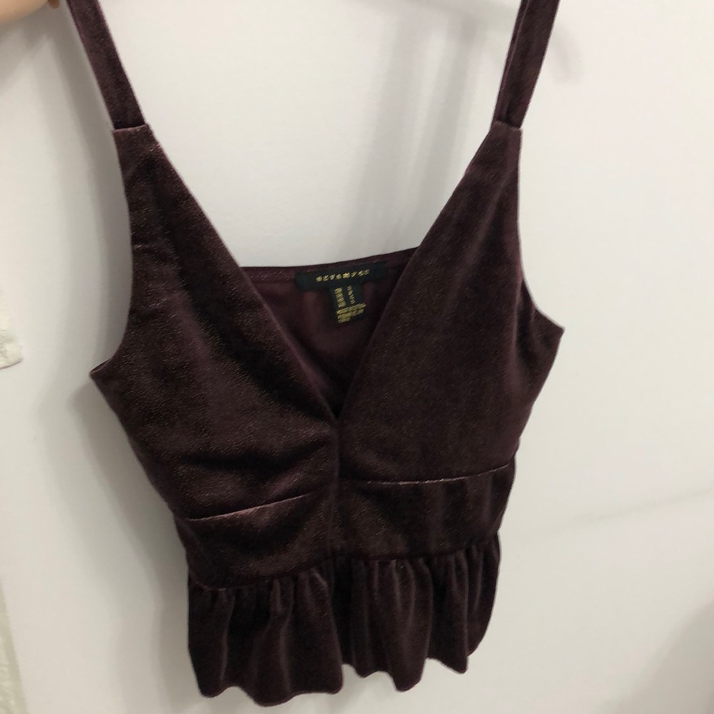 🌸2 for $15🌸 Sparkly gold crop tank